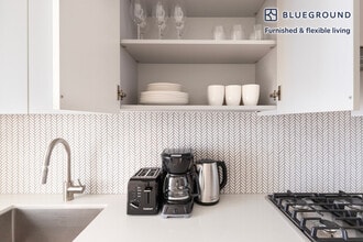 244 W 29th St in New York, NY - Building Photo - Building Photo