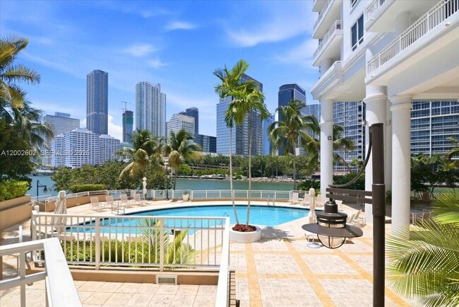 801 Brickell Key Blvd in Miami, FL - Building Photo - Building Photo