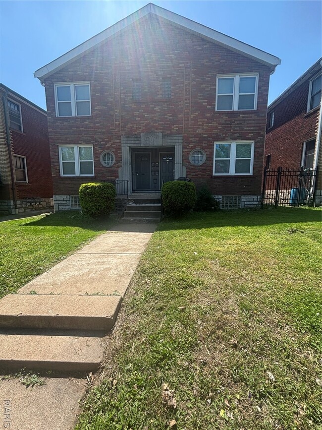 property at 3720 Chippewa St
