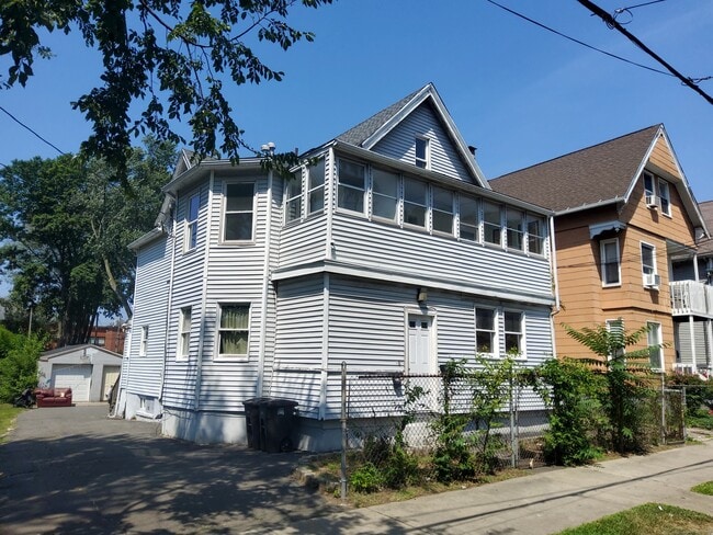 property at 426 Poplar St