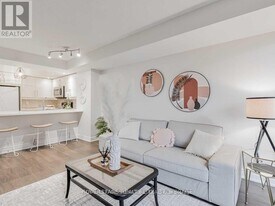 15 Northtown Way in Toronto, ON - Building Photo