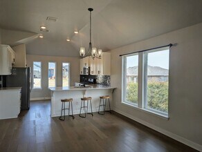 401 Irish Ln in Yukon, OK - Building Photo - Building Photo