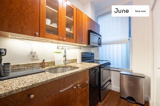 1835 Mintwood Pl NW in Washington, DC - Foto de edificio - Building Photo