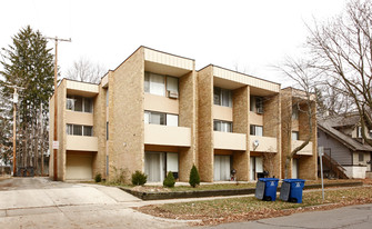 939 Dewey St Apartments