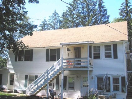 17 Emerson St in Norfolk, CT - Foto de edificio