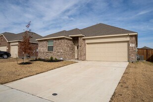 3305 Kaufman Ct in Oak Point, TX - Building Photo
