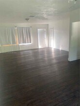 2355 NW 207th St in Miami Gardens, FL - Building Photo - Building Photo