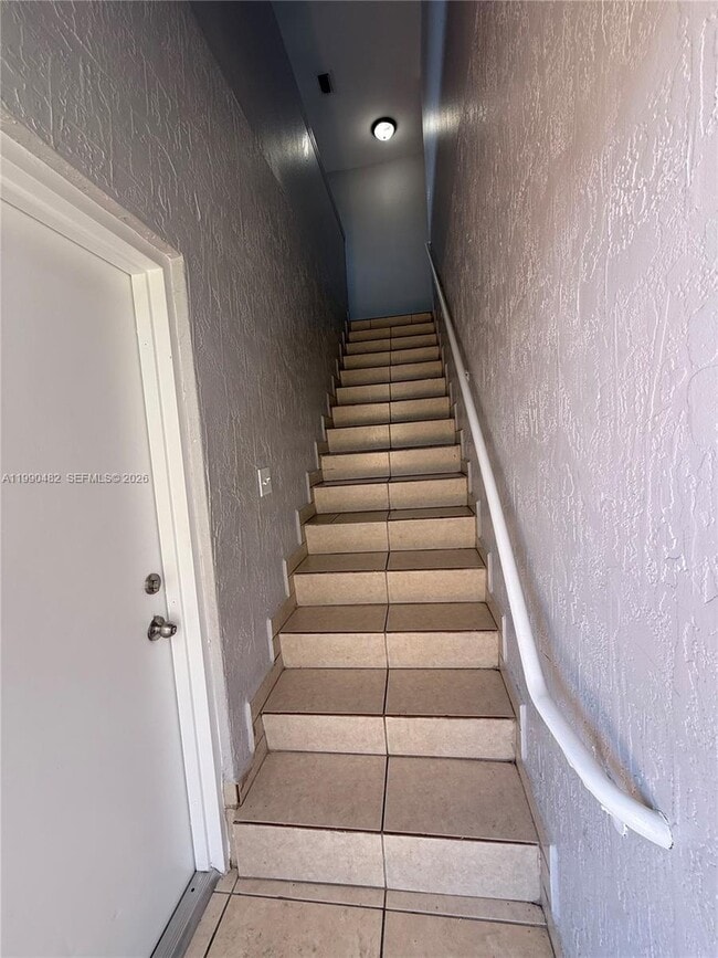 7541 NW 176th Terrace in Hialeah, FL - Building Photo - Building Photo