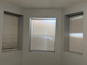 1945 S Kedzie Ave, Unit FL-1 in Chicago, IL - Building Photo - Building Photo