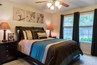 5341 English Oak Dr in Pace, FL - Building Photo - Building Photo