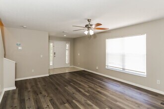 1818 Horsechestnut Ct in Trinity, FL - Building Photo - Building Photo