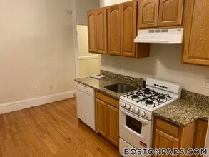 171 Hemenway St, Unit 24 in Boston, MA - Foto de edificio - Building Photo