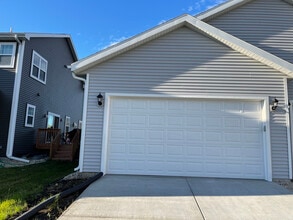 4885 Arugula Rd, Unit 4885 in Fitchburg, WI - Foto de edificio - Building Photo