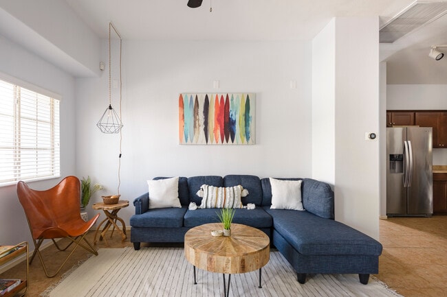 2402 E 5th St, Unit 1460 in Tempe, AZ - Foto de edificio - Building Photo