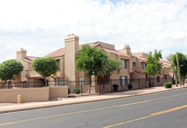 Venetian I & II in Scottsdale, AZ - Foto de edificio - Building Photo