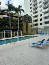18800 NE 29th Ave, Unit 1008 in Miami, FL - Building Photo - Building Photo