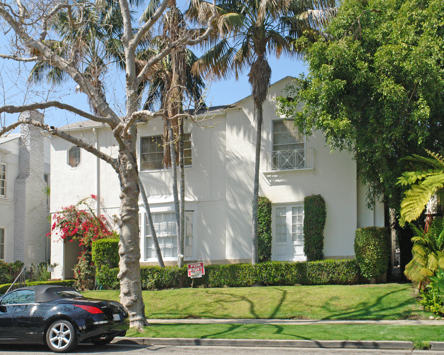 9921 Robbins Dr in Beverly Hills, CA - Foto de edificio