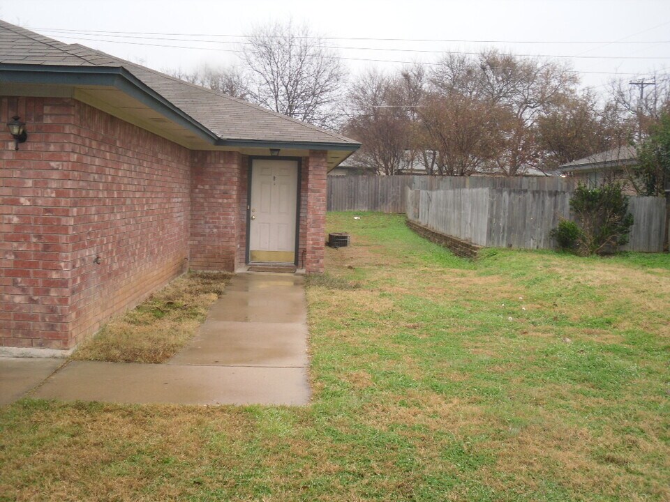 1602 Van Zanten Dr in Killeen, TX - Building Photo