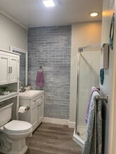 8897 Williams Hwy, Unit In-law Unit in Grants Pass, OR - Building Photo - Building Photo