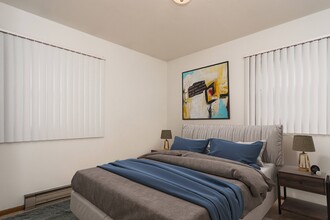 Valley Home Duplexes in Grand Forks, ND - Foto de edificio - Building Photo