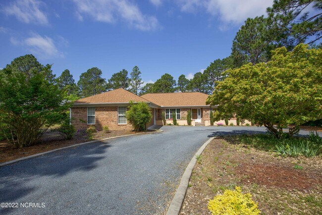 127 Pine Lake Dr in Whispering Pines, NC - Building Photo - Building Photo