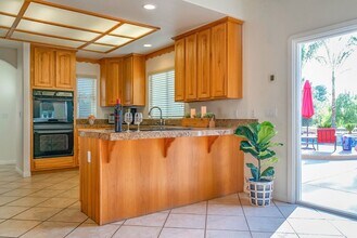 36312 Travis Ct in Temecula, CA - Foto de edificio - Building Photo