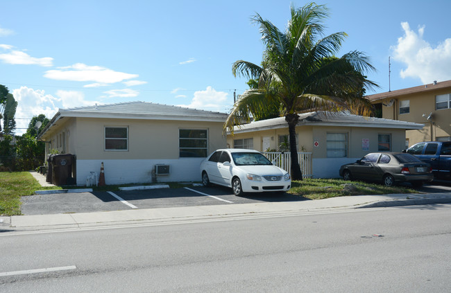 5151 NE 18th Ave in Fort Lauderdale, FL - Building Photo - Building Photo