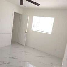 4404 NW 46th Way in Tamarac, FL - Building Photo - Building Photo