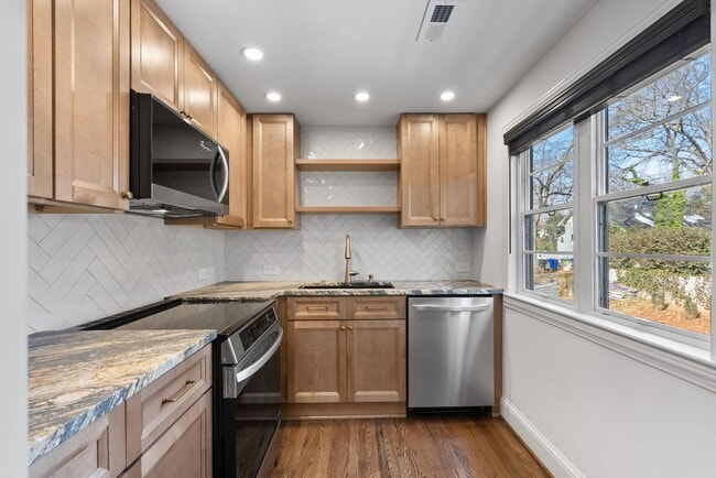 property at 114 W Park Ave