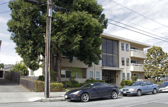 464 Juana Ave in San Leandro, CA - Building Photo - Building Photo