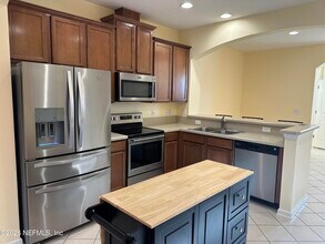 12997 Sunset Lake Dr in Jacksonville, FL - Building Photo - Building Photo