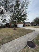4838 Chase Ct Dr in Bacliff, TX - Building Photo - Building Photo