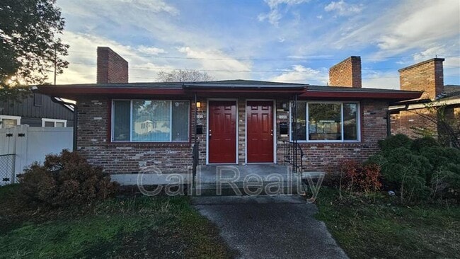 property at 1222 E Baldwin Ave