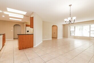 8553 Bridgewater Dr in New Port Richey, FL - Building Photo - Building Photo