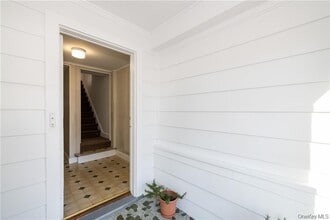 21 Wallace St in Tuckahoe, NY - Building Photo - Building Photo