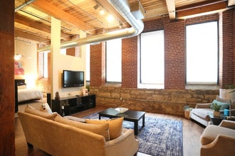 Lofts at Lafayette Square in St. Louis, MO - Foto de edificio - Interior Photo