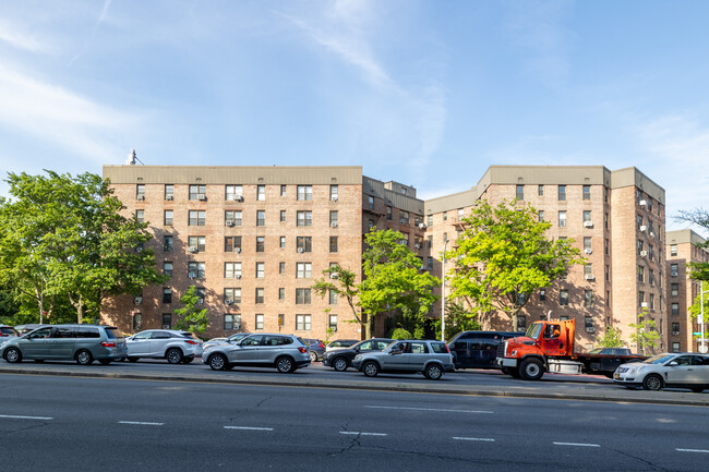 Forest Park Co-Ops in Woodhaven, NY - Building Photo - Building Photo