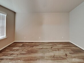 13548 Paxton Blvd in Saint Hedwig, TX - Building Photo - Building Photo
