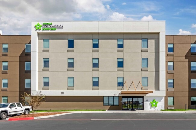 Furnished Studio-Harrisonburg in Harrisonburg, VA - Building Photo - Building Photo