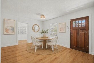 4704 W Lawn Ave in Tampa, FL - Building Photo - Building Photo