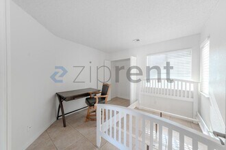 5327 Meredith Ave in Palmdale, CA - Building Photo - Building Photo