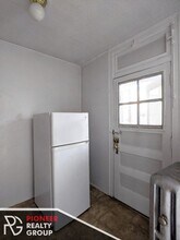 2331 N Spaulding Ave, Unit 3B in Chicago, IL - Building Photo - Building Photo