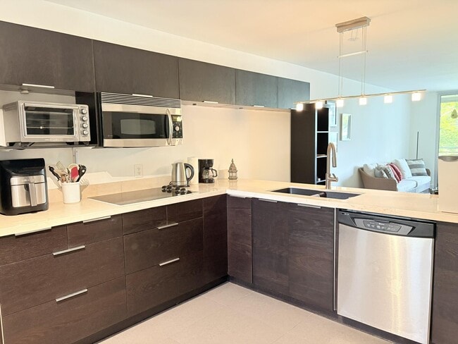 property at 3503 Oaks Way