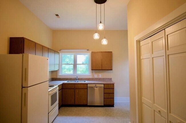918 Gratz Street, Unit #2 in Knoxville, TN - Building Photo - Building Photo