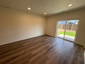 61400 Franke Ln in Bend, OR - Building Photo - Building Photo