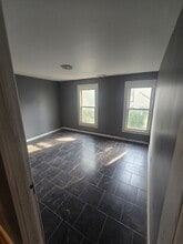 169 Hawley St, Unit Upstairs in Binghamton, NY - Foto de edificio - Building Photo