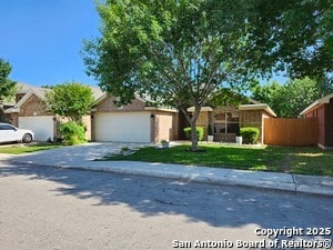 5615 Cross Pond