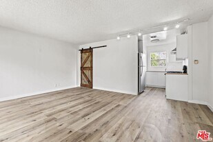 1295 Federal Ave in Los Angeles, CA - Building Photo