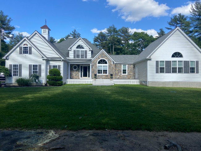 property at 35 Nestlenook Dr