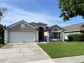 3103 Merlot Way in Clermont, FL - Building Photo